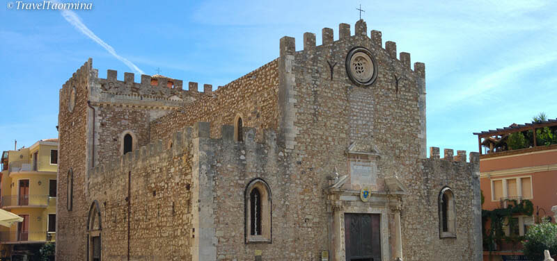 chiesa duomo cattedrale taormina