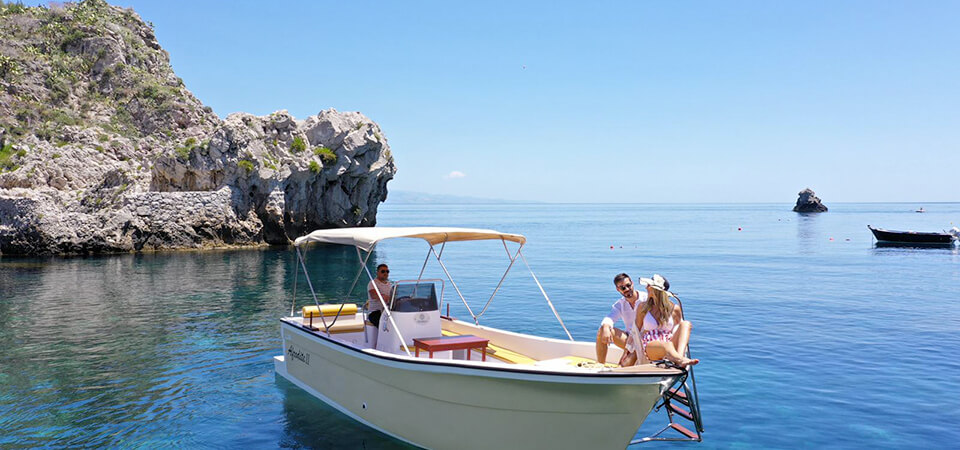 Private boat tour Taormina